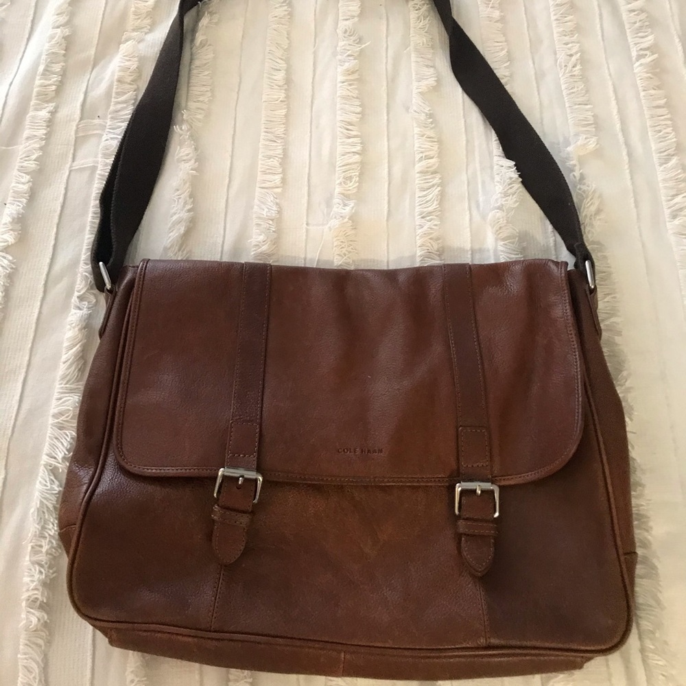Smooth Leather Messenger Bag